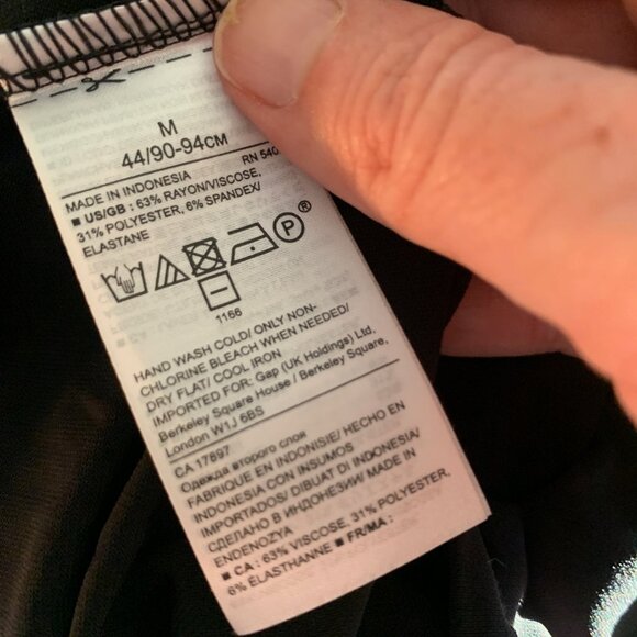 One-shoulder Ruffled Blouse - Picture 4 of 4